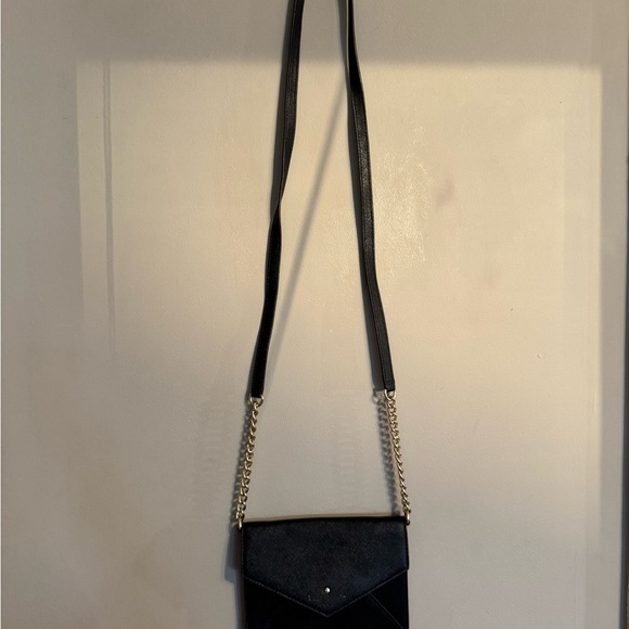 Elegant Fossil Black Leather Crossbody Bag - Picture 13 of 14